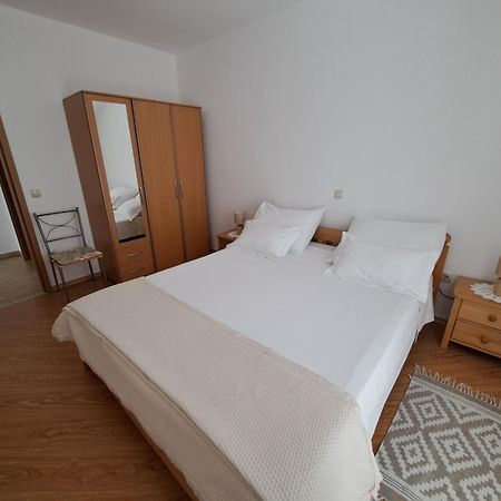 Apartment Petra Raslina Buitenkant foto