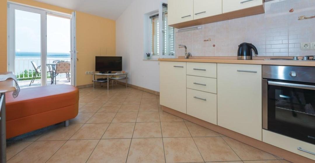 Apartment Petra Raslina Buitenkant foto